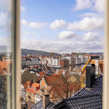 Exclusive & Charming *